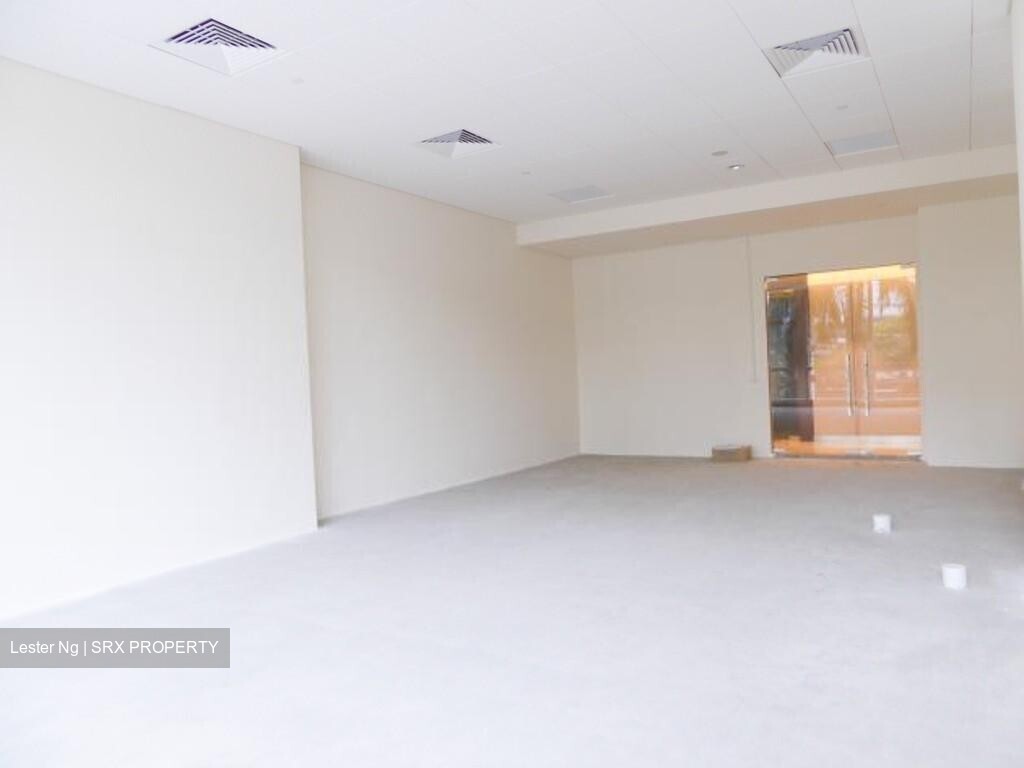 Sbf Center (D1), Retail #328575351
